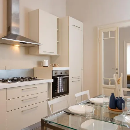 Sciesa - New Exclusive Apartment Milan