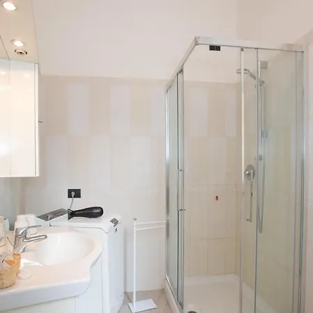 Sciesa - New Exclusive Apartment Milan